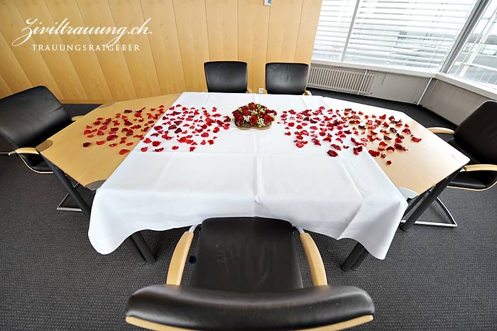 The decorated ceremony table